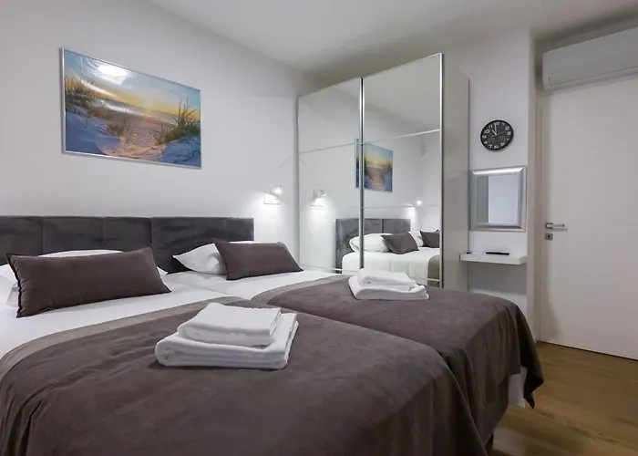 Apartman With Parking Space - 24365