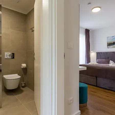 Apartment With Parking Space - 24365